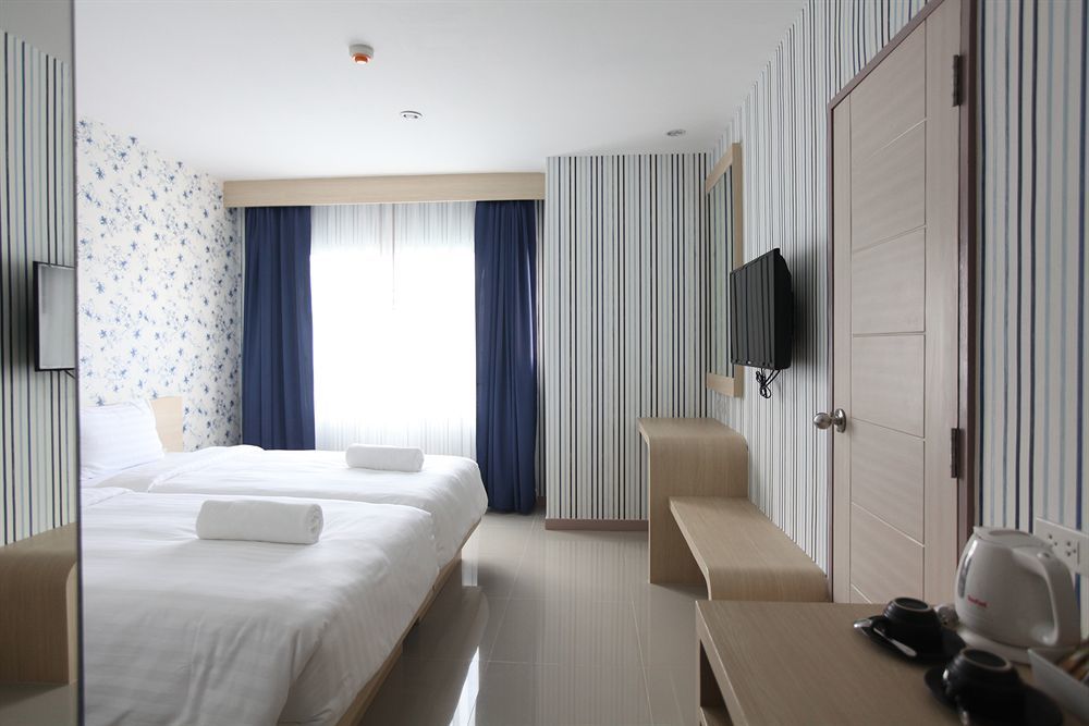 Ocean And Ole Patong Hotel Kültér fotó